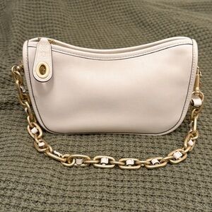 Coach Swinger 20 Leather Bag with Shoulder and Chain Strap